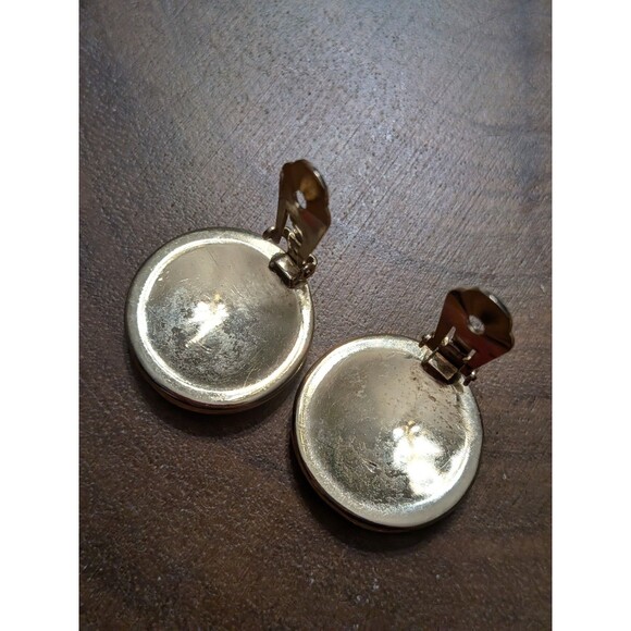 VINTAGE Bergere Clip-On Earrings Calico Cow Hair YIN-YANG Gold Tone 80s - Picture 4 of 6